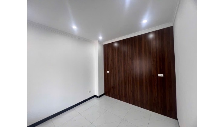 Thụy Khuê! DT 45, 6 tầng, mặt tiền 6m chỉ hơn 9.8 tỷ