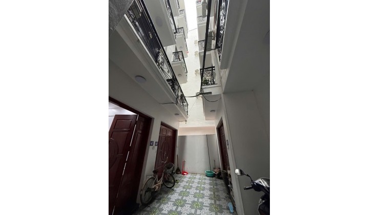 Bán nhà Xuân Đỉnh 40m, 5 tầng, oto đỗ cửa, tặng full nội thất!