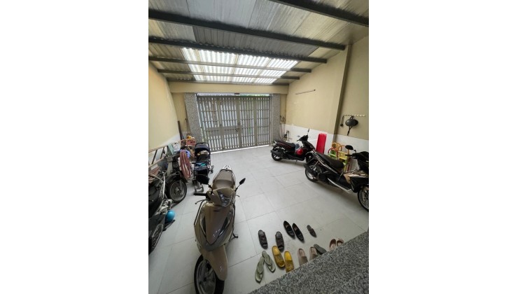 HẺM XE HƠI THÔNG- OTO NGỦ TRONG NHÀ- ĐỐI DIỆN COOPMART BÌNH TRIỆU- NGAY ĐH LUẬT-NGANG BỀ THẾ 5.4M- 4 TẦNG- 10.9TỶ,