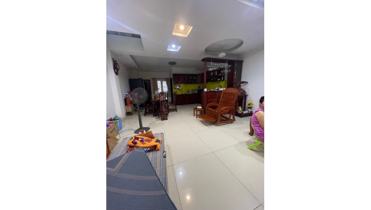 HẺM XE HƠI THÔNG- OTO NGỦ TRONG NHÀ- ĐỐI DIỆN COOPMART BÌNH TRIỆU- NGAY ĐH LUẬT-NGANG BỀ THẾ 5.4M- 4 TẦNG- 10.9TỶ,