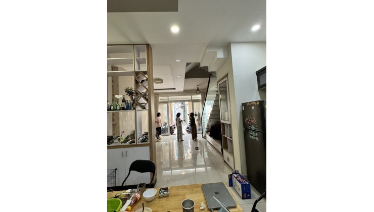 VIP PHÚ NHUẬN – HXH – 4T 59M2 – Nở Hậu – NHỈNH 9 TỶ