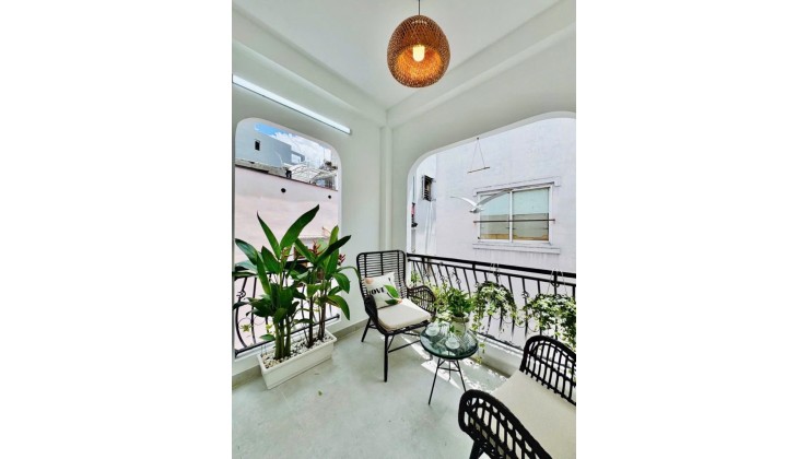 Nhà 3 Tầng Hoàng Văn Thụ, PN - HXH 15m ra mặt phố - Full Nội Thất