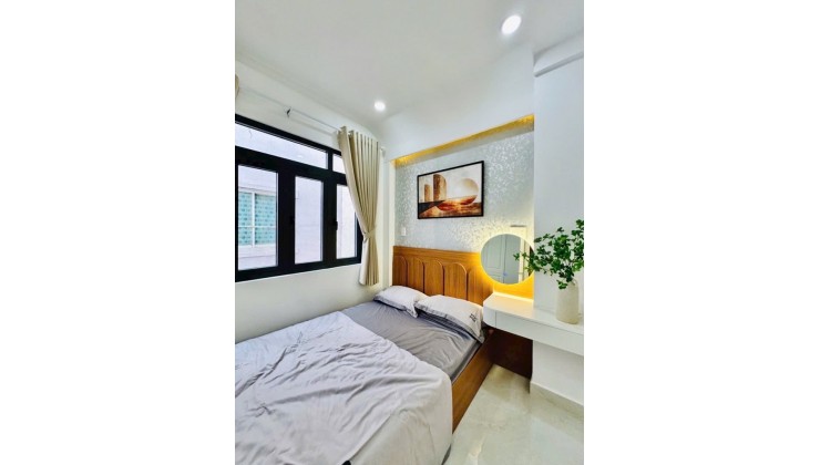 Nhà 3 Tầng Hoàng Văn Thụ, PN - HXH 15m ra mặt phố - Full Nội Thất