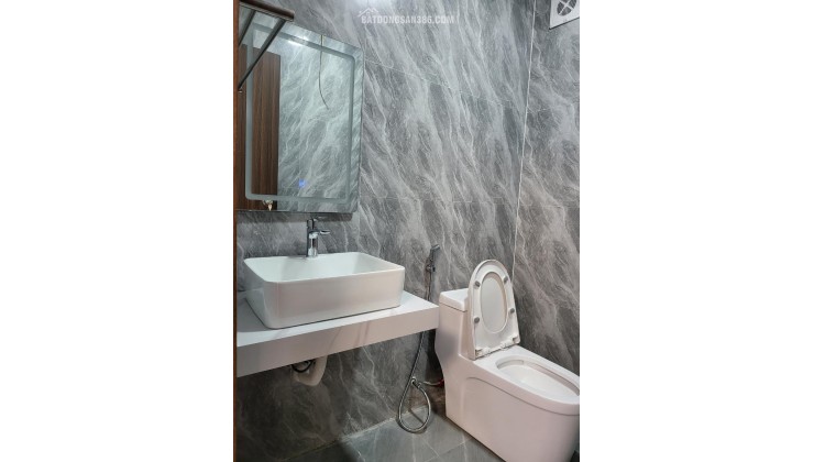 Bán nhà bồ đề,long biên -kinh doanh -nhà mới -gần hồ -trung tâm long biên