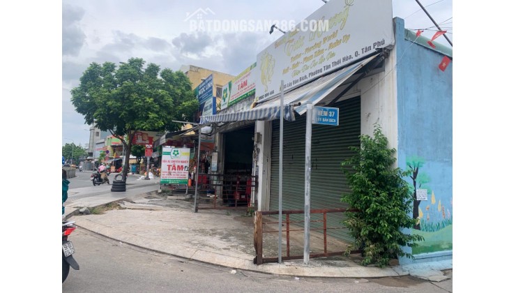 Bán nhà tại 450 m2 SHR chỉ 102 tỷ. Lh: 0975190005..................