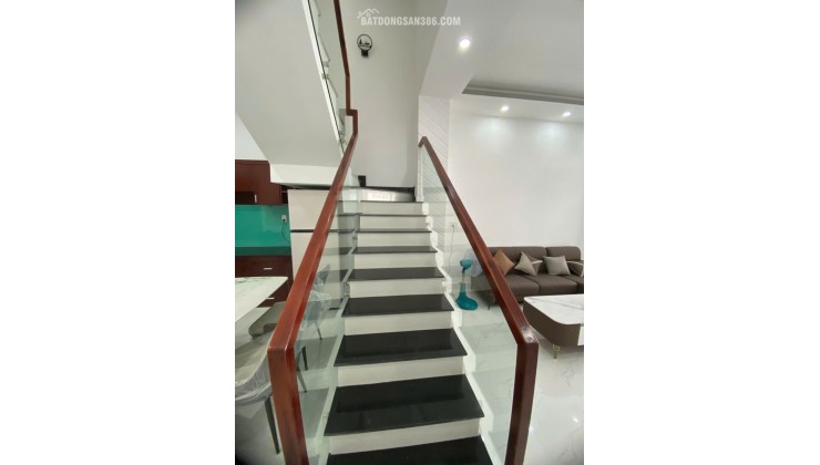 CHỈ 5.X TỶ - CÓ NGAY SIÊU PHẨM NHÀ 3 TẦNG HXH TẠI QUẬN 9 - TẶNG FULL NỘI THẤT NỬA TỶ. LH:0906857033.