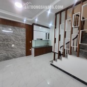 Nhà mới BỒ ĐỀ -kinh doanh - gần hồ - trung tâm Long biên