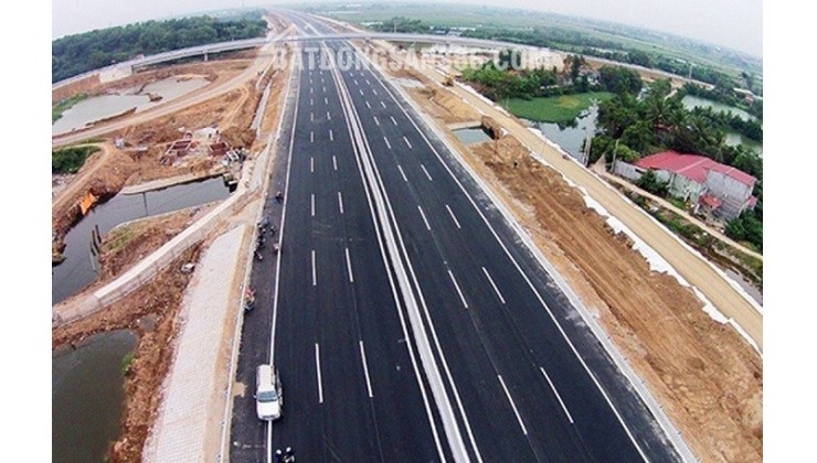 300tr sở hữu lô đất thổ cư, sổ sẳn mặt tiền DT 753 , cách chợ Tân Phước chỉ 50m