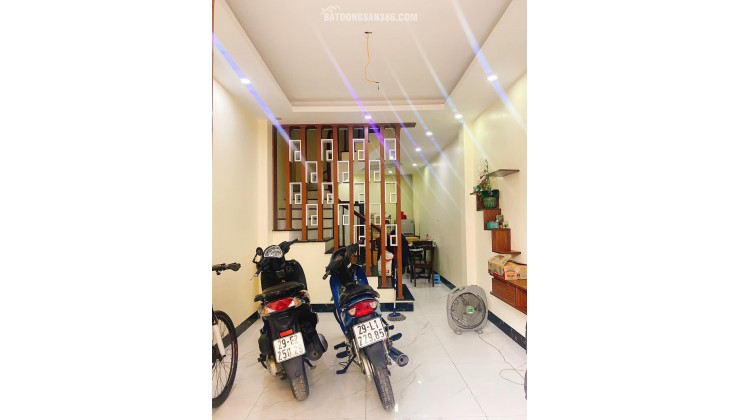 NHÀ THỤY PHƯƠNG – 37M² x 5 TẦNG – Ô TÔ ĐỖ CỔNG – GẦN CHỢ KẺ VẼ – GIÁ CHỈ 7 TỶ