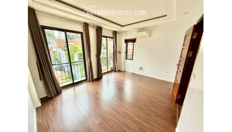 nhà đẹp lô góc Hồng Tiến, 45m x 5 tầng, mặt tiền 4.5m, gara ôtô, phân lô bàn cờ, ôtô chạy vòng quanh