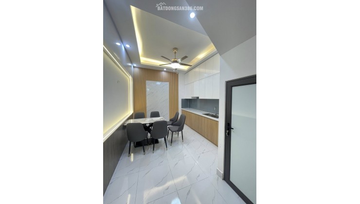 Bán nhà Đào Tấn 35m 4 Tầng Ngõ thông, kinh doanh giá 6.9 tỷ