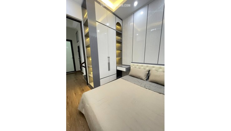 Bán nhà Đào Tấn 35m 4 Tầng Ngõ thông, kinh doanh giá 6.9 tỷ