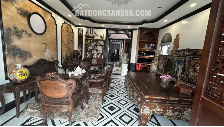 LÔ GÓC - Mặt Phố Hoàng Sâm (Nguyễn Văn Huyên) 61/80m, 8T Thang máy, MT 18m 43 Tỷ
