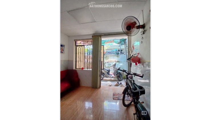 BÁN NHÀ TTTP CẤP 4 CÓ GÁC HẺM 2/4 PHƯỜNG NHA TRANG CHỈ 1TY4