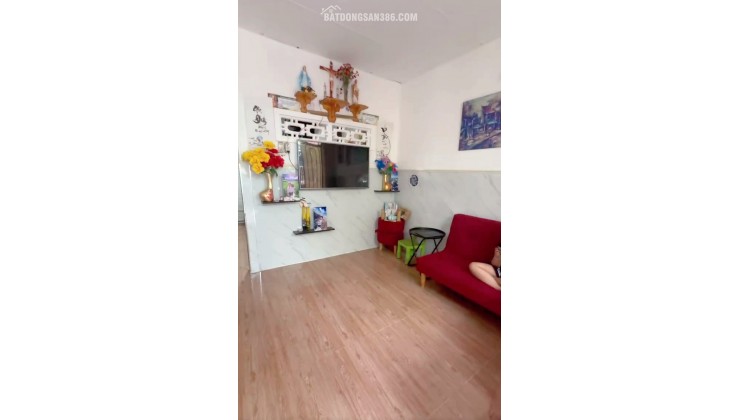 BÁN NHÀ TTTP CẤP 4 CÓ GÁC HẺM 2/4 PHƯỜNG NHA TRANG CHỈ 1TY4