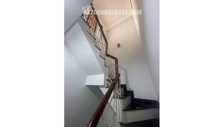 Nhà Đường Trần Bình Trọng Quận 5 Phường 2 Cũ.