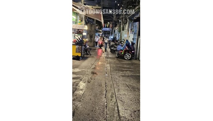 Nhà HXH Đường Nguyễn Khoái Phường 2 QUẬN 4 Cũ.