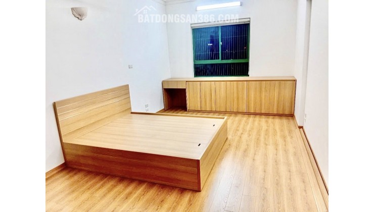 Tòa 24T Hoàng Đạo Thúy 121m 3PN, Mới đẹp ở ngay, 9.45 tỷ trung tâm Cầu Giấy