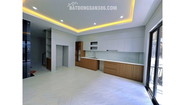 Bán nhà Ôtô đỗ cửa Phố Vương Thừa Vũ 45m/6T Thang máy, MT 4.8m 16.7 Tỷ, mới đẹp