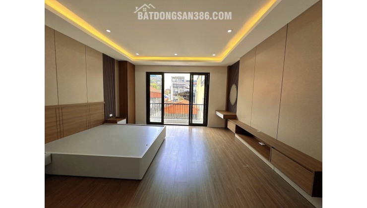 Bán nhà Ôtô đỗ cửa Phố Vương Thừa Vũ 45m/6T Thang máy, MT 4.8m 16.7 Tỷ, mới đẹp