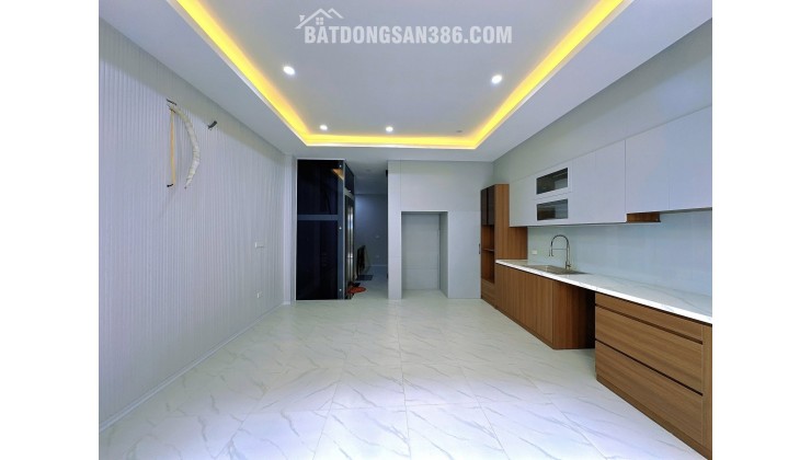 Bán nhà Ôtô đỗ cửa Phố Vương Thừa Vũ 45m/6T Thang máy, MT 4.8m 16.7 Tỷ, mới đẹp