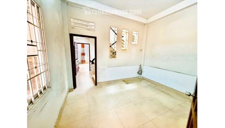 Phú Nhuận - Nhà 3 tầng 76m2 (4x19) - 6 phòng ngủ - Hẻm rộng - Nhỉnh 8 t.ỷ