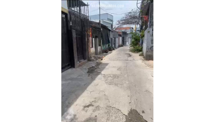 BÁN NHÀ CẤP 4 HẺM NGUYỄN KHUYẾN ĐƯỜNG Ô TÔ PHƯỜNG BẮC NHA TRANG GIÁ 2TY8