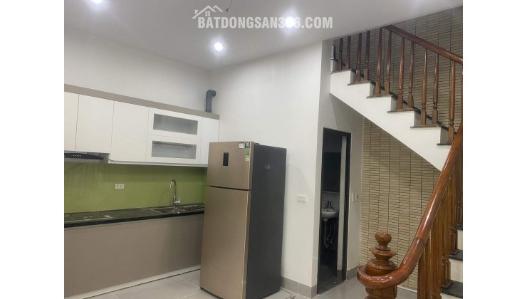 Cần tiền bán nhà 3 tầng Gia Lâm - Hà Nội, giá 6.3 tỷ
