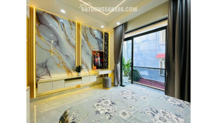 Nhà Hẻm Ôtô Đường Huỳnh Văn Nghệ Phường 15 Tân Bình Cũ.