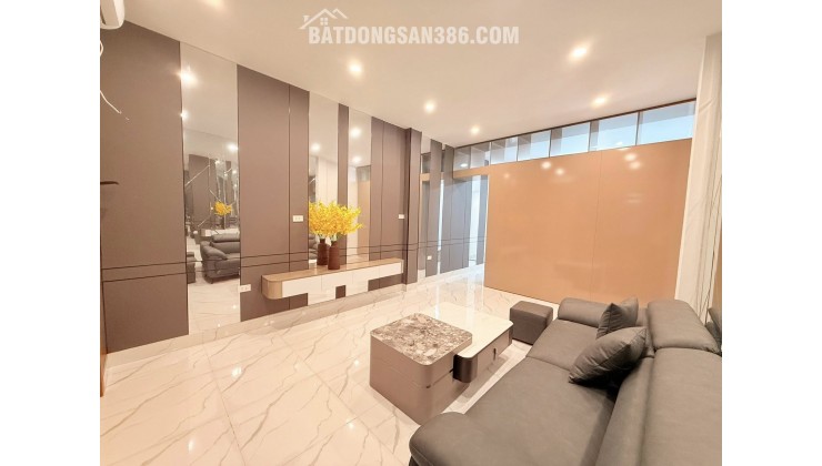 Siêu Tập thể Thái Thịnh 115m2, 3 ngủ, Nội thất cực chất, trung tâm Đống Đa, hơn 4 tỷ