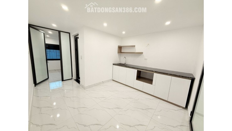 Siêu Tập thể Thái Thịnh 115m2, 3 ngủ, Nội thất cực chất, trung tâm Đống Đa, hơn 4 tỷ