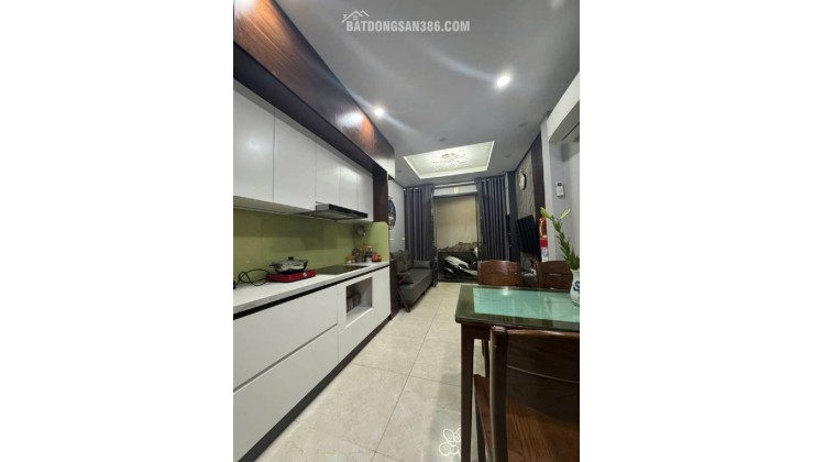PHÂN LÔ Ô TÔ TRÁNH ĐỖ TRƯỚC CỬA - NHÀ MỚI ĐẸP DÂN XÂY - TẶNG FULL NỘI THẤT ĐẸP KHÁCH CHỈ CẦN XÁCH VALI VÀO Ở _ 5 TẦNG – 30M2 – 8,5 TỶ