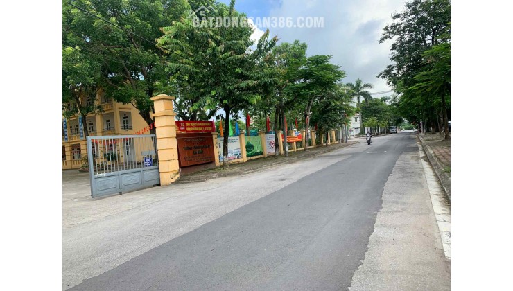 bán nhà Cổ Linh-Bát Khối, 158m, mặt tiền 10.5m, ôtô tránh, nở hậu, full thổ cư