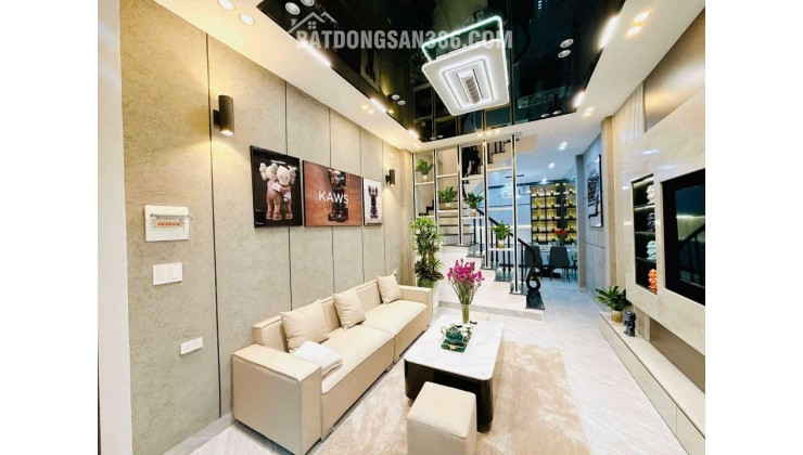 Bán nhà ngõ Khâm Thiên, Đống Đa, 32m2 x 4T, 4 ngủ, SĐCC, 5.6 tỷ.