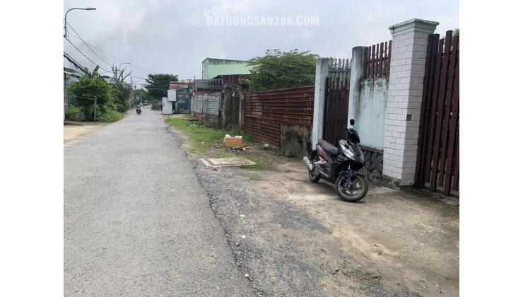 Bán ĐẤT 700m2, 300m2 đất nông nghiệp nằm mặt tiền Phạm Văn Hai Bình Chánh