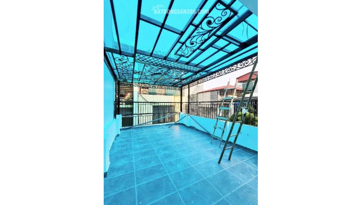 -Bán nhà Kim ngưu. Nhà đẹp ở ngay, gần ôtô -tặng full nội thất-khách chỉ việc xách vali về ở.