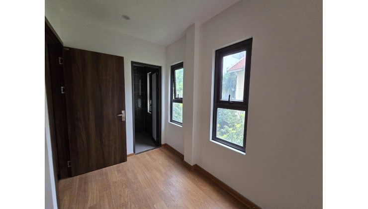 Bán nhà - Thạch Bàn Long Biên - Ở ngay thiết kế siêu đẹp - 30m2 - 6 tỉ hơn