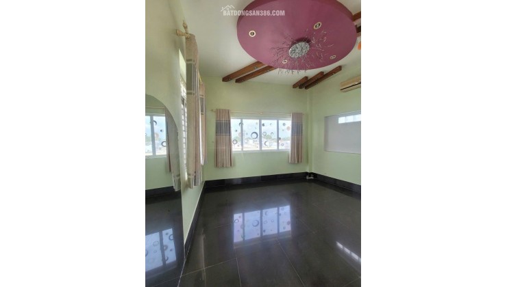 5 - Chủ gởi: Nhà 6,5 triệu 3 phòng ngủ gần Đại lộ Hoà Bình Cần Thơ