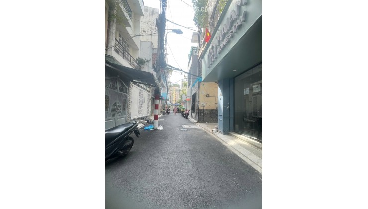 Chính Chủ Bán Hxh Lê Thị Riêng, P:Bến Thành, Q.1. Dt: (4.75 X 15m). Giá Chỉ 18 Tỷ. Tell: O911.16O.692