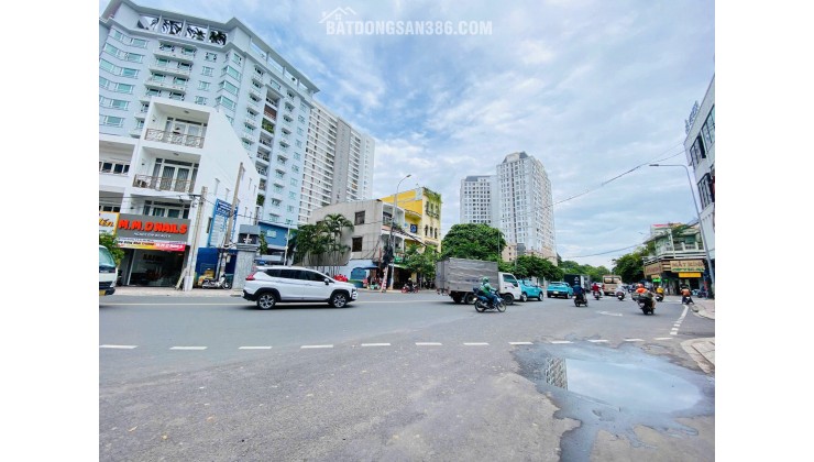 Chính Chủ Bán Nhà Mặt Tiền Hoàng Minh Giám, P9, Phú Nhuận. DT: (5 x 20m), Giá Chỉ 23 Tỷ. Tell: O981.699.932