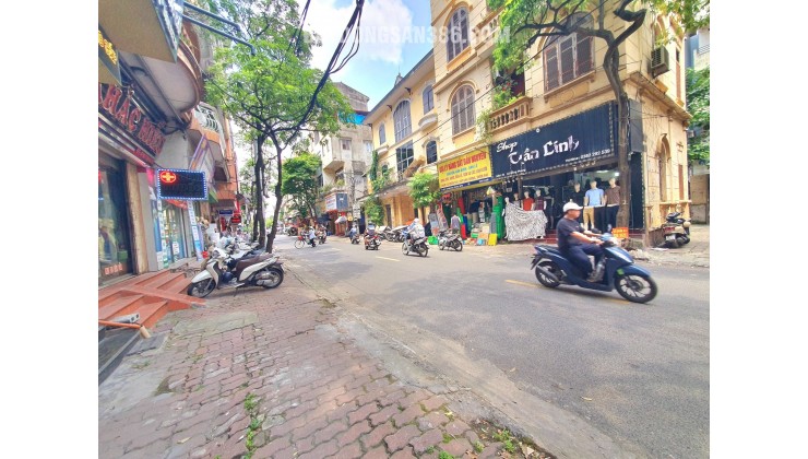 BÁN GẤP NHÀ MẶT PHỐ LÊ HỒNG PHONG  VIP HÀ ĐÔNG - KINH DOANH ĐỈNH CAO - VỈA HÈ RỘNG, SÁT CỔNG CHỢ HÀ ĐÔNG - NHÀ DÂN XÂY, 2 THOÁNG TRƯỚC SAU - TRUNG
