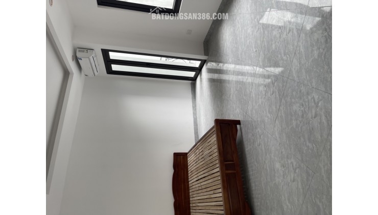 Nhà Lê Quang Đạo, lô góc, dân xây 40m2, 5 tầng chỉ 7 tỷ