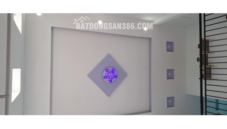 Chính chủ bán nhà 3 tầng còn mới dòng tiền ổn định Huỳnh Tấn Phát Quận 7