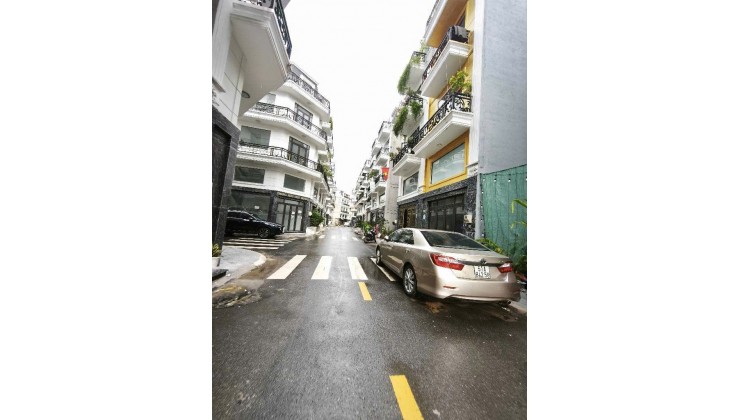 BÁN NHÀ KHU PHÂN LÔ DÂN TRÍ THẠNH XUÂN- SÁT GÒ VẤP- ĐƯỜNG Ô TÔ TRÁNH- NHÀ MỚI Ở NGAY- 55M- 5 TẦNG- 6 TỶ  XÍU