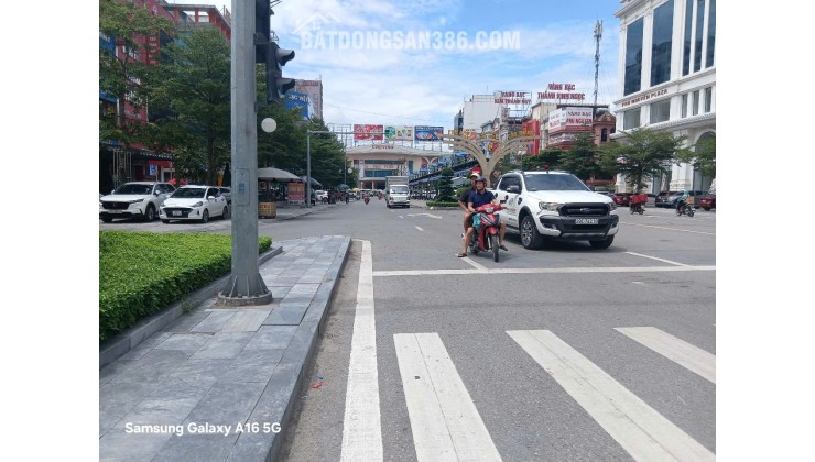 SIÊU PHẨM LÔ GÓC 3 MẶT ĐƯỜNG KINH DOANH NGAY TTTP VINH CÓ 102. LH:0362367607, 0949604798.
