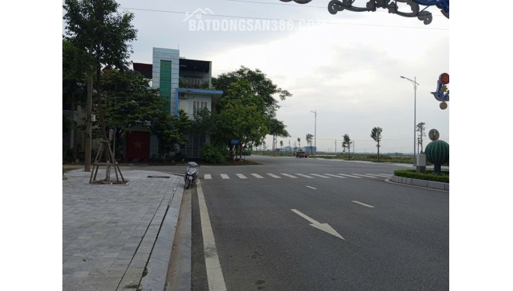 Bán đất Gia Bình, Bắc Ninh. 85m2 * mt 9m * 4,9 tỷ. ô trô tránh, lô góc, vỉa hè 5m.