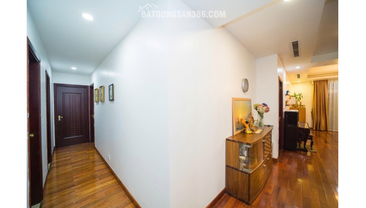 ROYAL CITY - R2 145m² - Tầng cao - Căn hộ chung cư - 3PN Hướng ban công Đông Nam Nội thất cơ bản