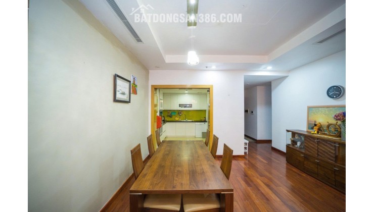 Căn to giá rẻ tại ROYAL CITY giá đẹp nhà tầng cao .