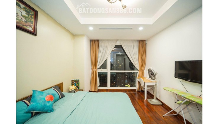 ROYAL CITY - R2 145m² - Tầng cao - Căn hộ chung cư - 3PN Hướng ban công Đông Nam Nội thất cơ bản