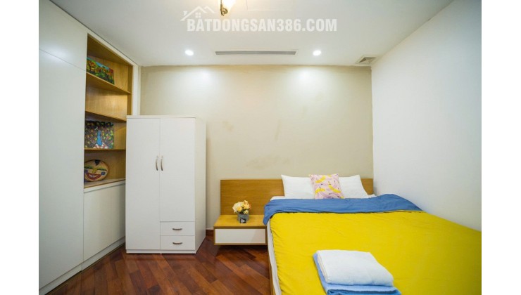 Căn to giá rẻ tại ROYAL CITY giá đẹp nhà tầng cao .